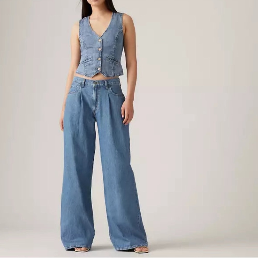 NWT Levi’s Baggy Dad Wide Leg Jeans Size 28x32
